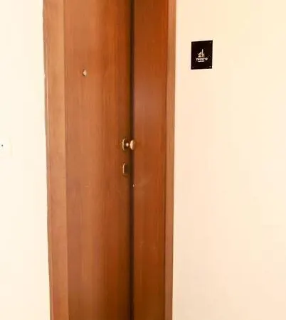 22 With Private Parking Appartement Larissa