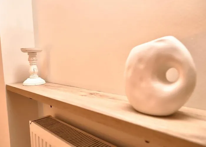 22 With Private Parking Apartment Larissa