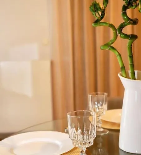 22 With Private Parking Apartment *