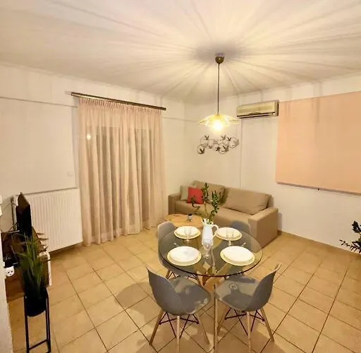 Apartment 22 With Private Parking *