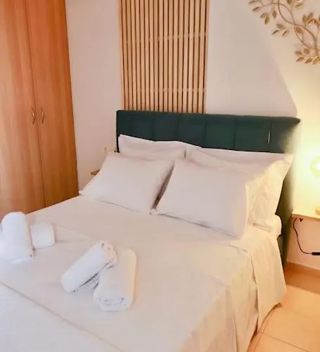 Apartment 22 With Private Parking Larissa