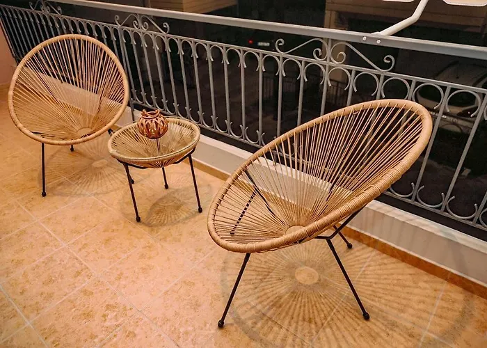 Apartment 22 With Private Parking